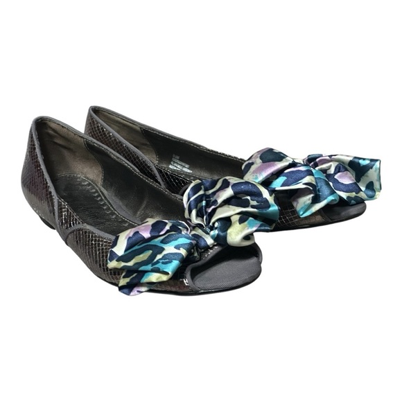 Libby Edelman Kendra Snake Print Pewter Peep Toe Bow Flats Women’s 8.5 Slip On - Picture 8 of 10